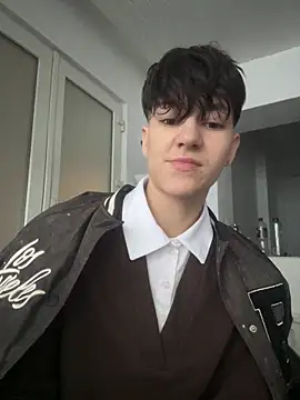 ravenryx online show from April 1, 2026, 2:36 pm