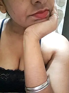 MILFybar online show from April 6, 2026, 5:14 pm