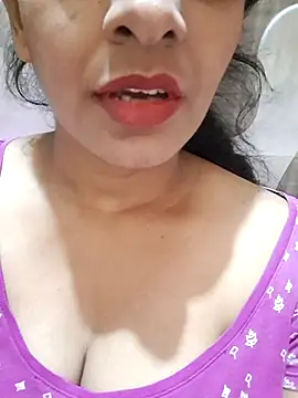 MILFybar online show from April 7, 2026, 4:40 pm