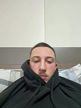 chrisst32 online show from January 14, 2026, 1:28 pm