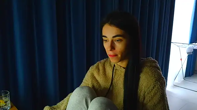 Vlada Elfie online show from April 1, 2026, 6:03 am