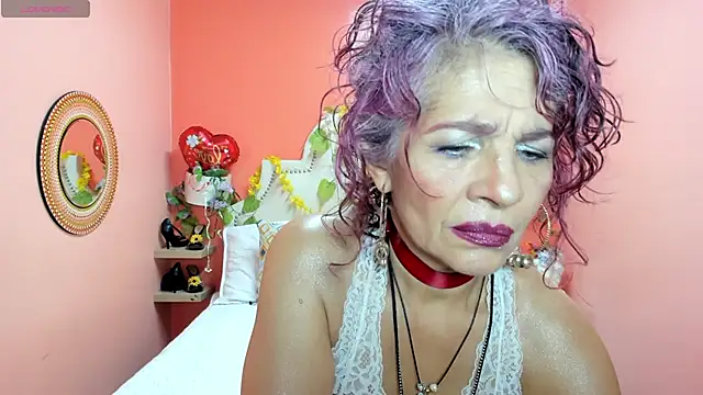 Dalila Najjar  online show from April 7, 2026, 2:06 pm