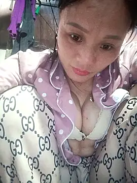 Snapshot of Piu_18 chatting on February 15, 2026, 9:08 am Piu 18 online show from February 15, 2026, 9:08 am