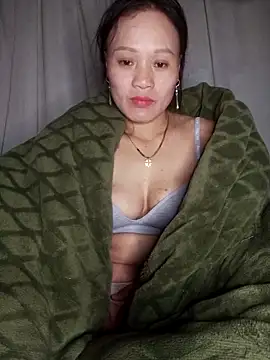 Snapshot of Piu_18 chatting on February 18, 2026, 4:25 pm Piu 18 online show from February 18, 2026, 4:25 pm