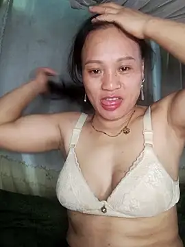 Snapshot of Piu_18 chatting on February 25, 2026, 5:28 am Piu 18 online show from February 25, 2026, 5:28 am