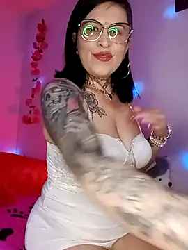 Casandramillf online show from March 19, 2026, 7:40 pm