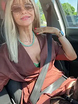 NaughtyNinky online show from May 26, 2026, 9:27 am