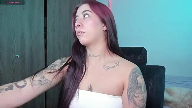 Snapshot of maazikeenx chatting on April 6, 2026, 2:40 pm maazikeenx online show from April 6, 2026, 2:40 pm