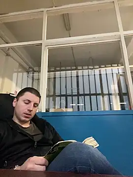 allee2206 online show from April 11, 2026, 5:01 am