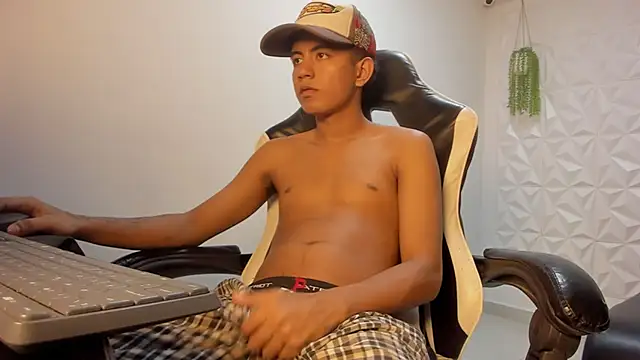 Alluringangel23 online show from January 10, 2026, 12:45 am