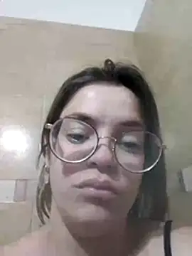 Snapshot of gisequeen chatting on January 5, 2026, 11:52 pm gisequeen online show from January 5, 2026, 11:52 pm