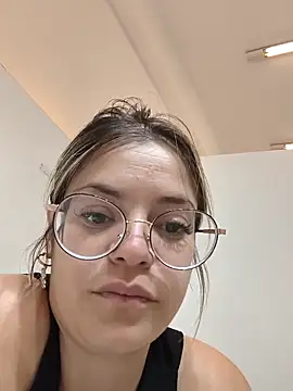 gisequeen online show from February 11, 2026, 4:01 pm