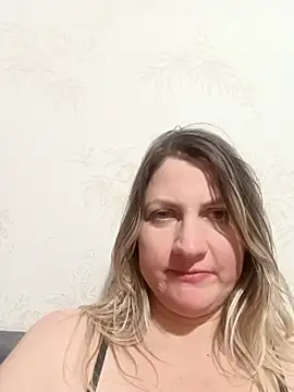 Stephania77727 online show from January 17, 2026, 10:35 pm