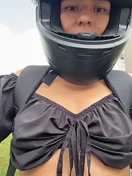 TaylorrHill online show from February 4, 2026, 6:58 pm