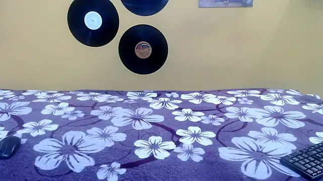 marcelasweet457 online show from April 10, 2026, 1:05 pm