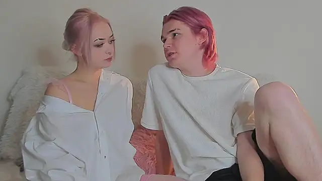 SweetheartsFriends online show from February 5, 2026, 7:24 am