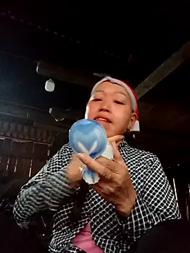 Agnes-baby online show from February 11, 2026, 1:21 am