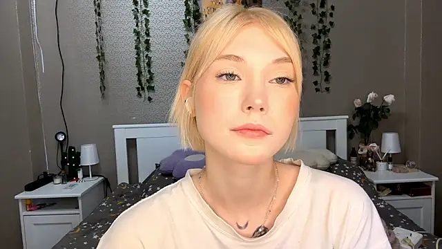 LlsabethHaze online show from February 1, 2026, 8:35 am