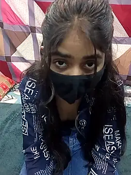 HotxMuskan online show from February 18, 2026, 9:49 am