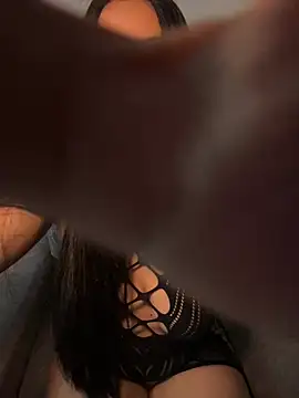Snapshot of Nina_Belle chatting on July 24, 2026, 1:36 am Nina Belle online show from July 24, 2026, 1:36 am