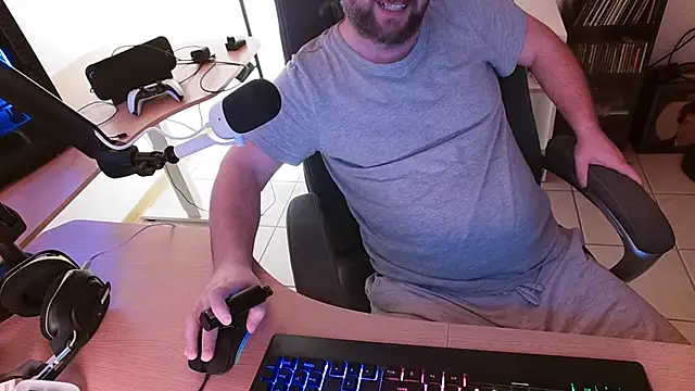 Dominic2295 online show from February 11, 2026, 5:40 pm