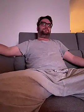 Dominic2295 online show from February 21, 2026, 4:46 am