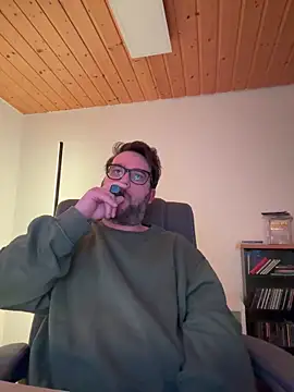 Dominic2295 online show from February 22, 2026, 7:40 am