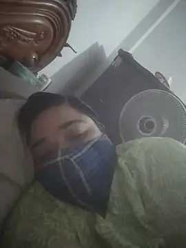 momo loves online show from April 10, 2026, 9:58 am