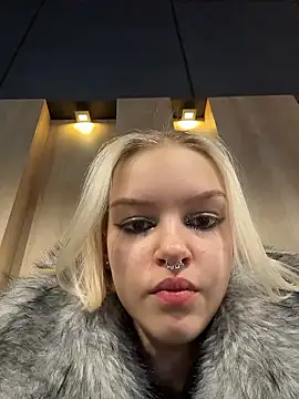 Snapshot of AshleyMur chatting on January 7, 2026, 3:31 am AshleyMur online show from January 7, 2026, 3:31 am