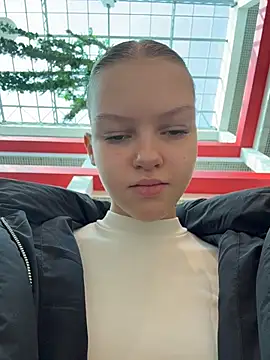 Snapshot of AshleyMur chatting on March 18, 2026, 6:38 am AshleyMur online show from March 18, 2026, 6:38 am