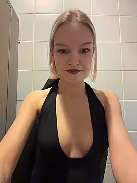 Snapshot of AshleyMur chatting on March 29, 2026, 6:46 am AshleyMur online show from March 29, 2026, 6:46 am