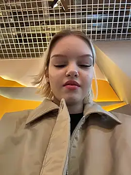 Snapshot of AshleyMur chatting on April 11, 2026, 6:18 am AshleyMur online show from April 11, 2026, 6:18 am