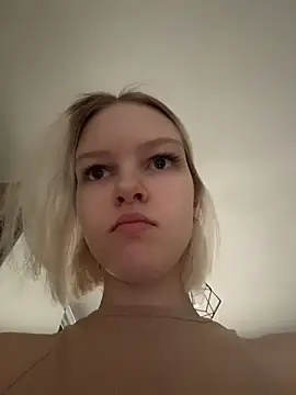AshleyMur online show from May 13, 2026, 6:11 am