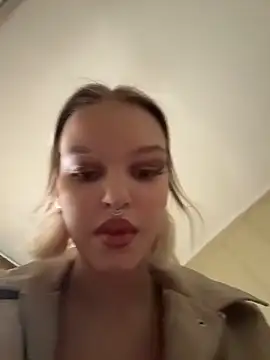 AshleyMur online show from May 26, 2026, 9:49 am