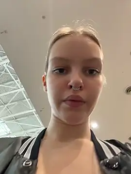 AshleyMur online show from July 6, 2026, 4:31 am
