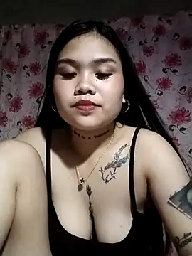 Snapshot of hotbabe69xx chatting on February 7, 2026, 4:33 pm hotbabe69xx online show from February 7, 2026, 4:33 pm