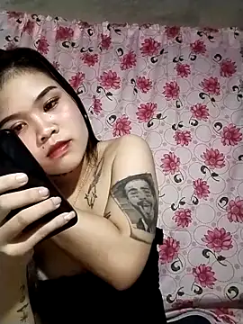 Snapshot of hotbabe69xx chatting on February 11, 2026, 1:27 pm hotbabe69xx online show from February 11, 2026, 1:27 pm