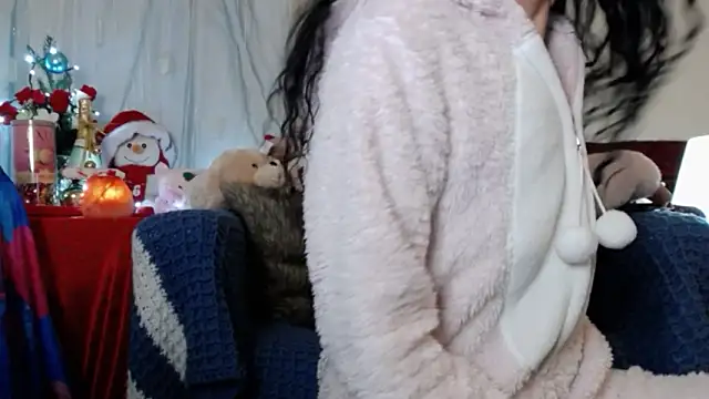 Snapshot of LovelyJess4U chatting on January 17, 2026, 9:14 am LovelyJess4U online show from January 17, 2026, 9:14 am