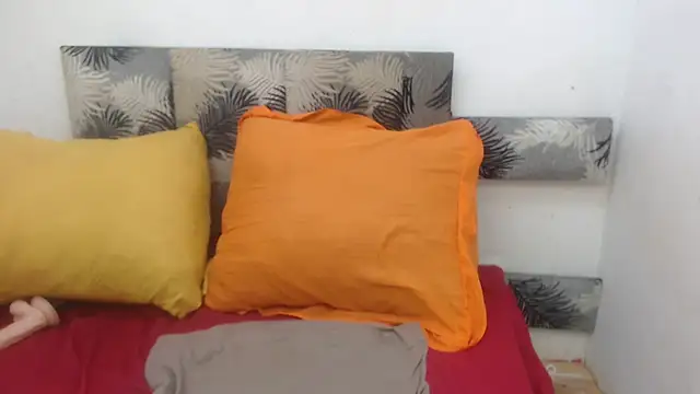 SEXY MATURExx online show from March 25, 2026, 5:13 am