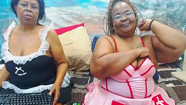 SEXY MATURExx online show from June 11, 2026, 6:17 pm