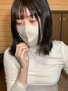 minami room online show from March 26, 2026, 12:33 pm