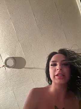 Evelin199 online show from June 10, 2026, 5:56 pm