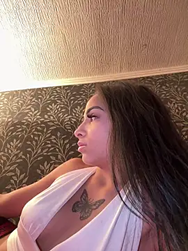 Evelin199 online show from July 8, 2026, 3:27 pm