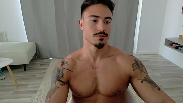 Snapshot of Master_Lukas chatting on June 15, 2026, 2:08 pm Master Lukas online show from June 15, 2026, 2:08 pm