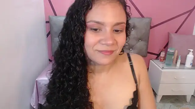 Little18Doll online show from May 16, 2026, 11:03 pm