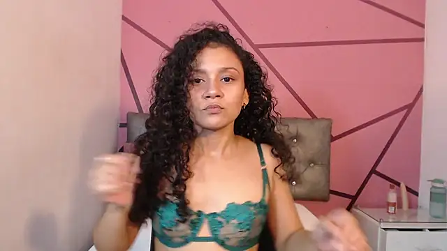 Little18Doll online show from May 20, 2026, 9:54 pm