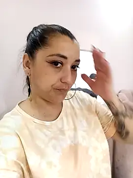 Snapshot of Sweett_Lu chatting on February 13, 2026, 4:25 pm Sweett Lu online show from February 13, 2026, 4:25 pm