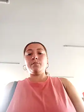 Snapshot of Sweett_Lu chatting on February 17, 2026, 4:24 pm Sweett Lu online show from February 17, 2026, 4:24 pm