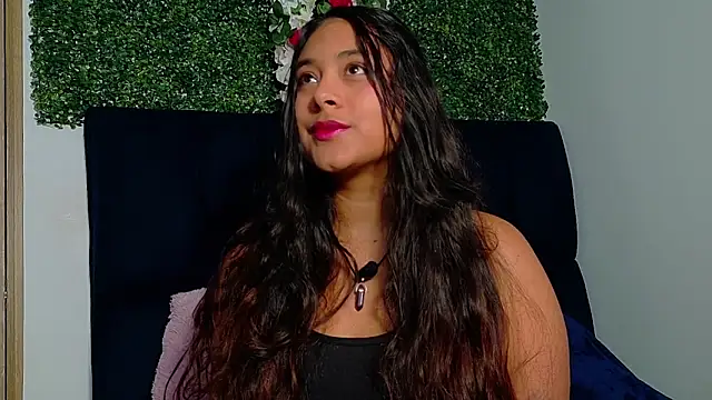 AnnaSmiles online show from April 13, 2026, 4:56 pm