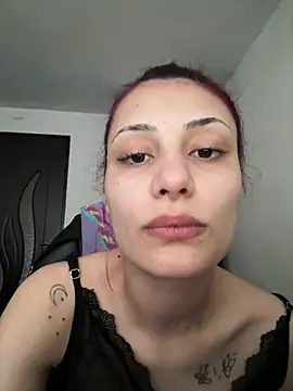 lenahhh online show from April 24, 2026, 11:23 am